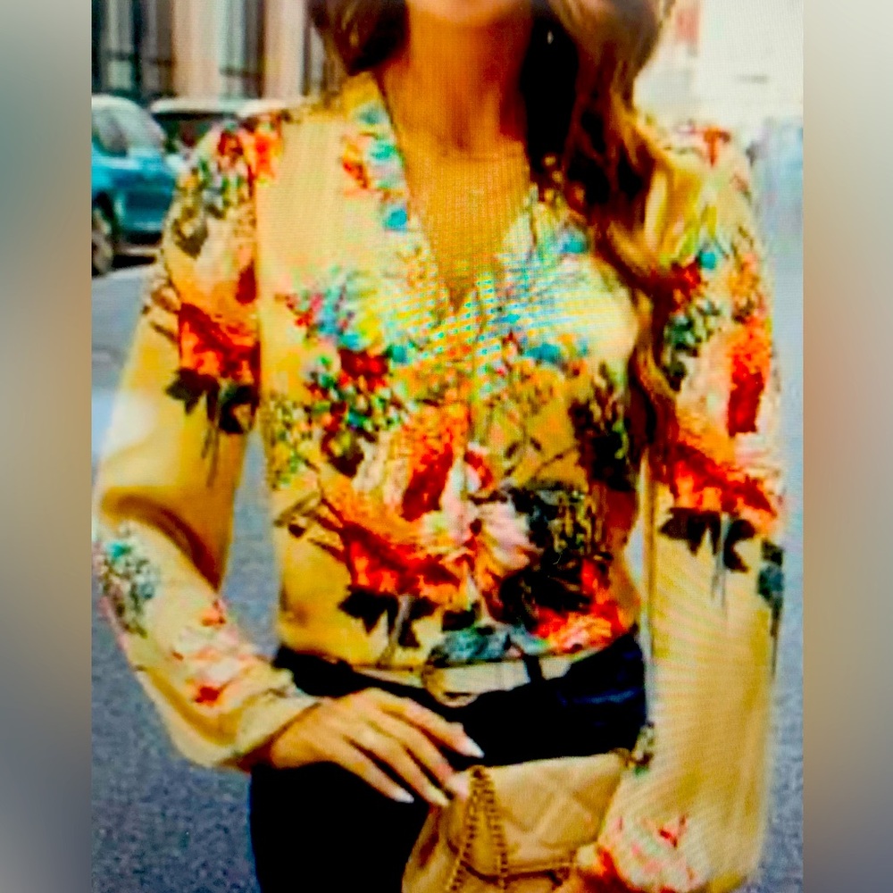 Floral print blouse size XL